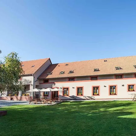 Agropenzion U Bartousku ゲストハウス